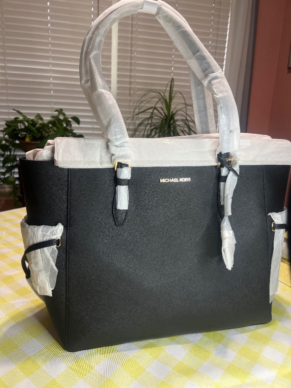 Michael Kors Charlotte Large Too Zip Tote Bag